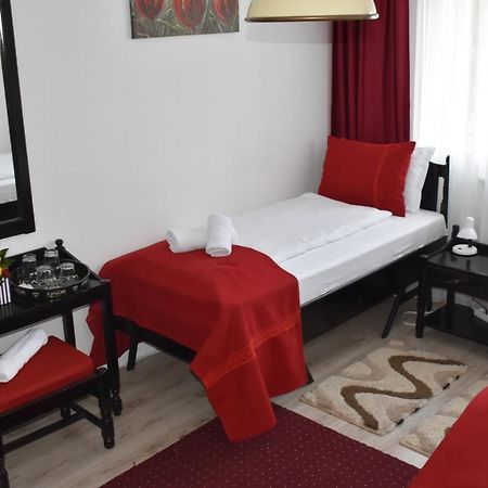 Copou Inn Iasi Buitenkant foto