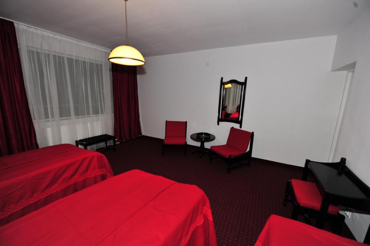 Copou Inn Iasi Buitenkant foto