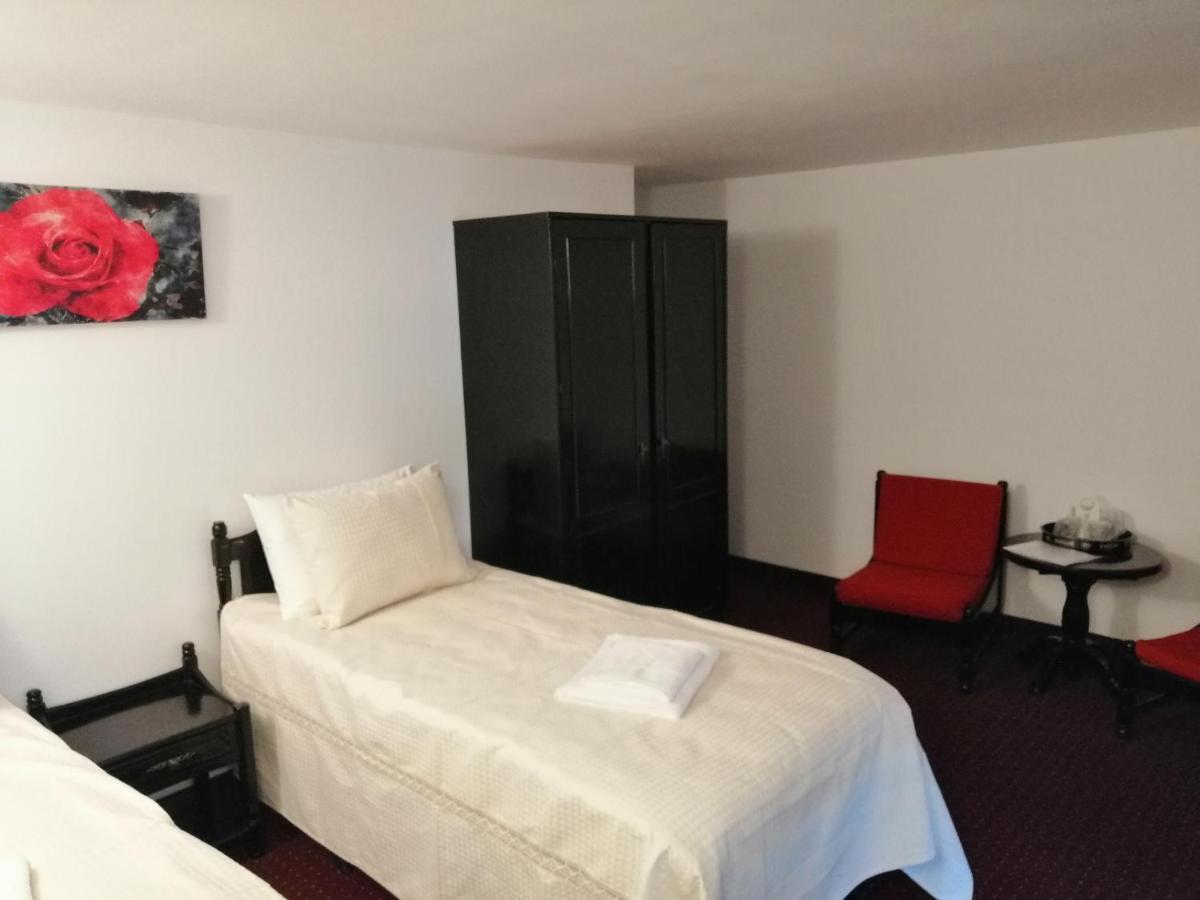 Copou Inn Iasi Buitenkant foto