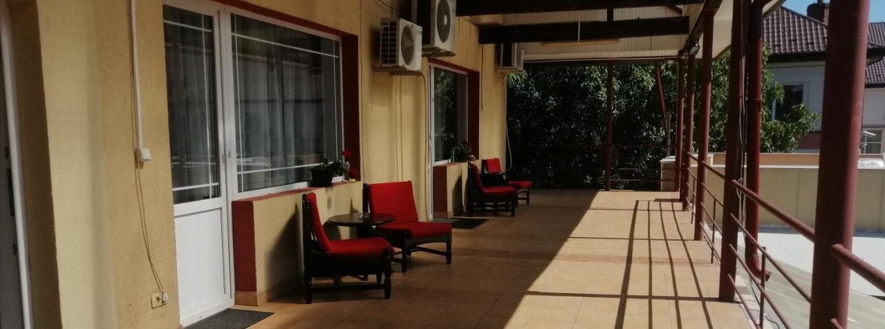 Copou Inn Iasi Buitenkant foto