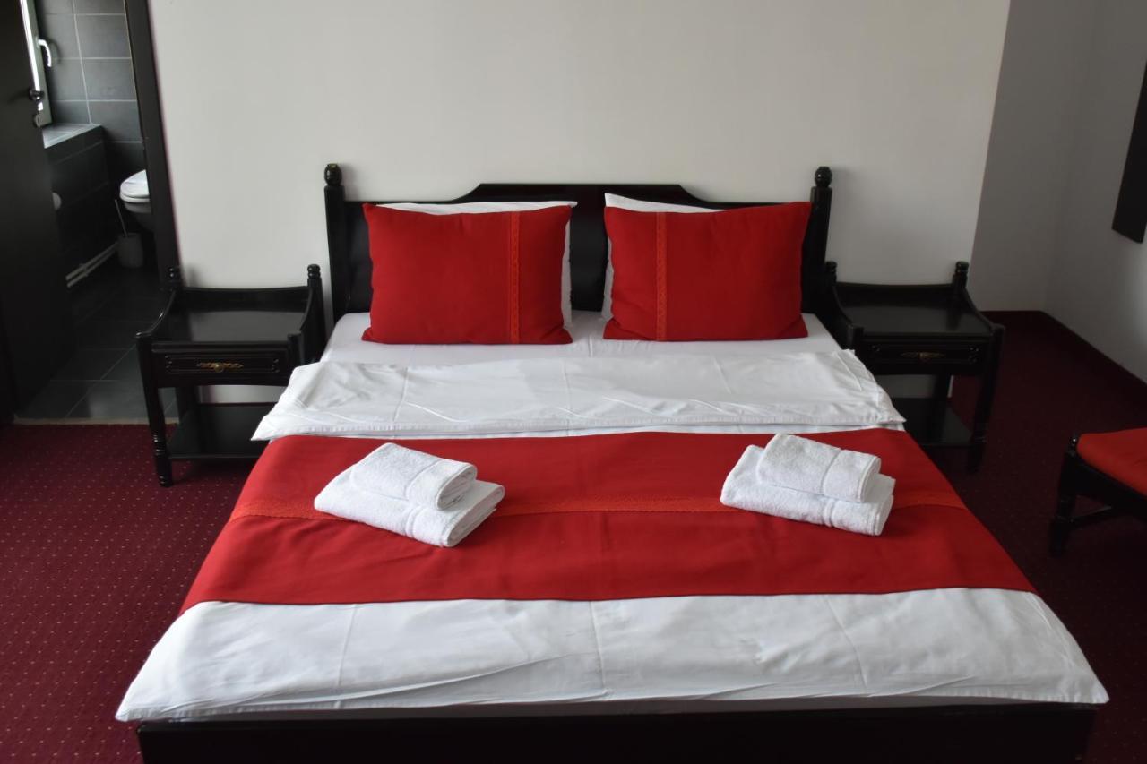 Copou Inn Iasi Buitenkant foto