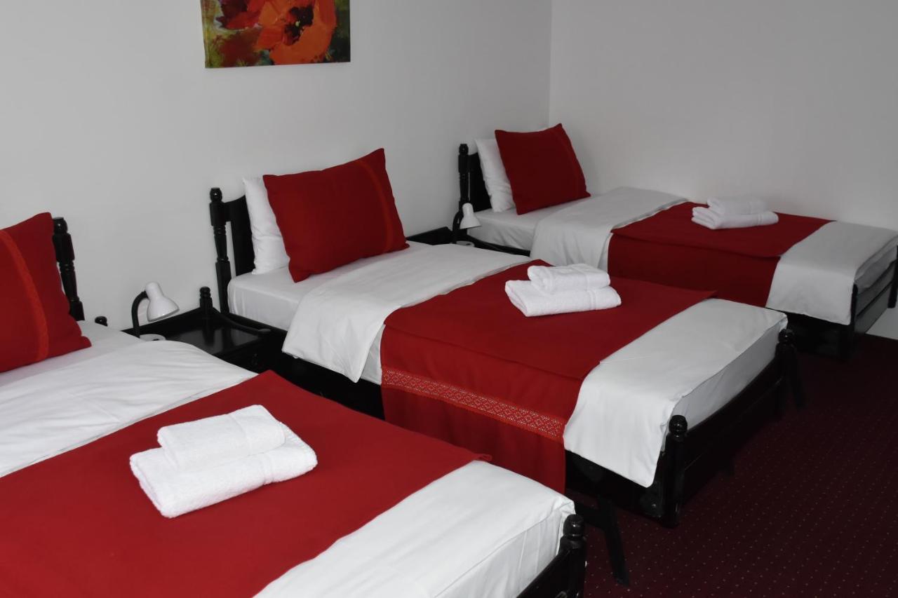 Copou Inn Iasi Buitenkant foto