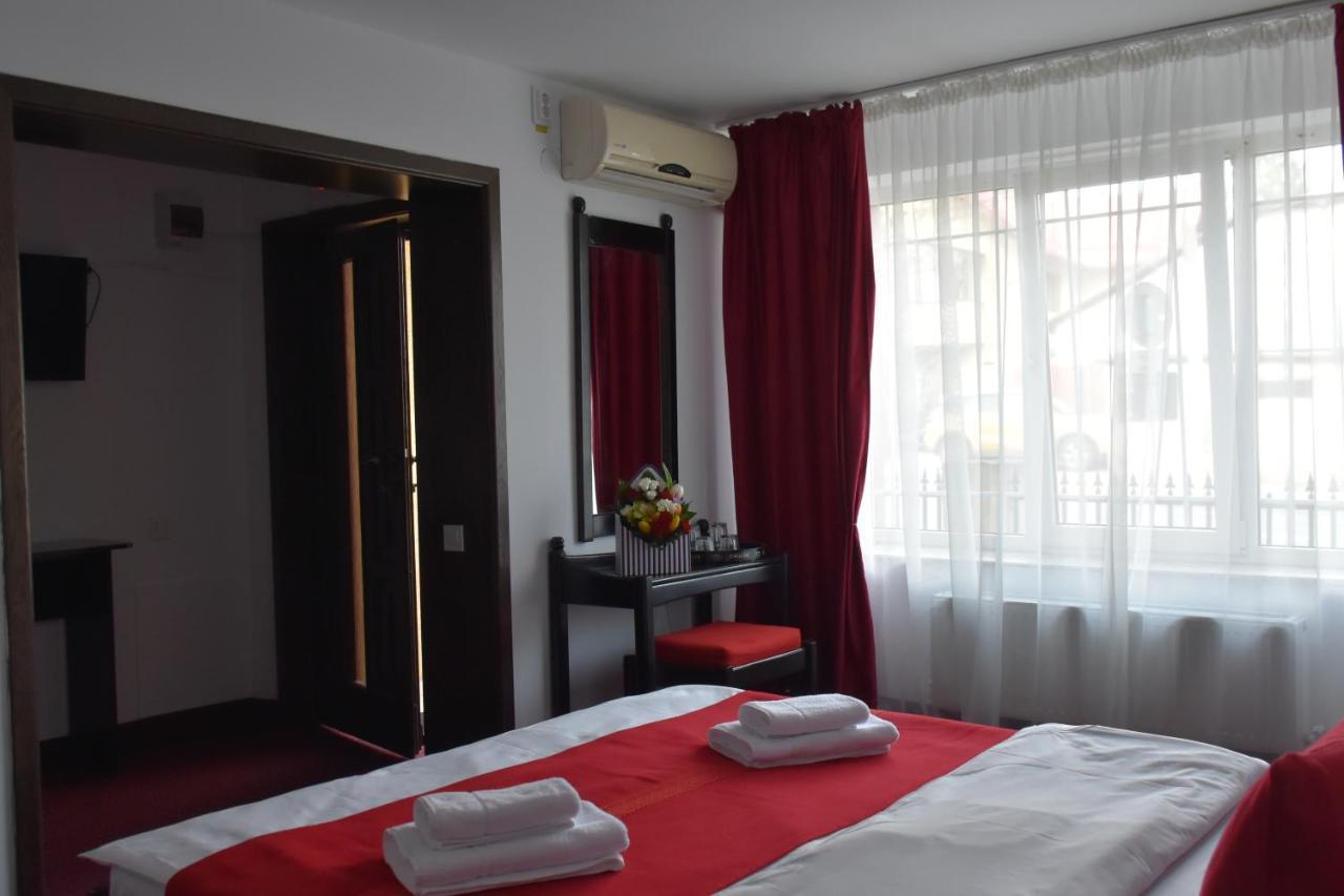 Copou Inn Iasi Buitenkant foto